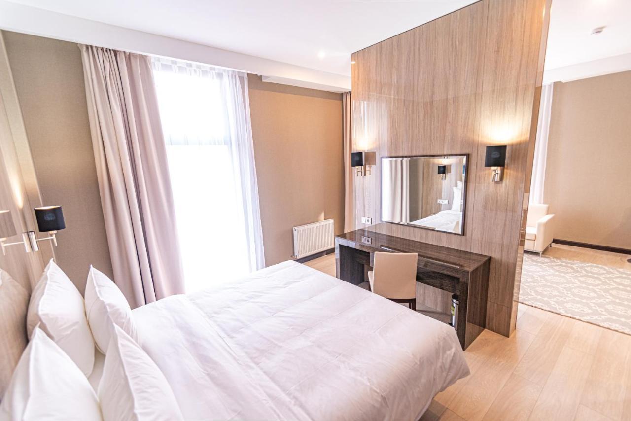 Resident City Hotel Αλμάτι Εξωτερικό φωτογραφία